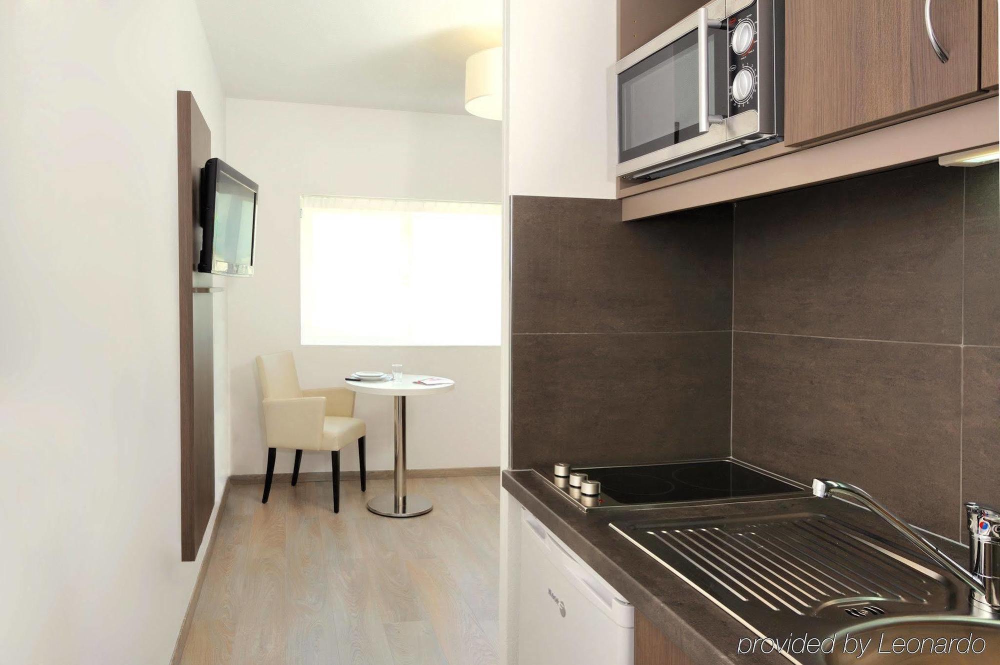 Residhome Neuilly Bords De Marne Екстер'єр фото